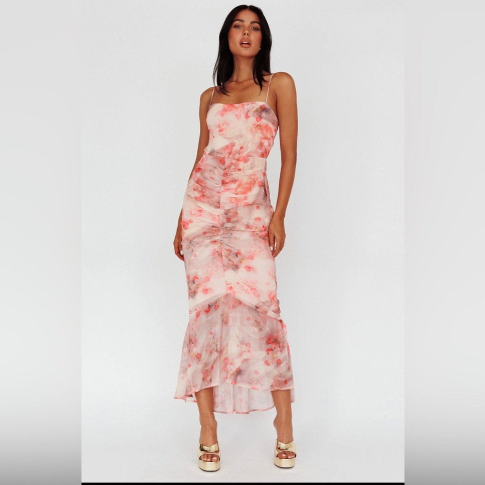 Selfie Leslie Ruched Front Floral Midi Dress
